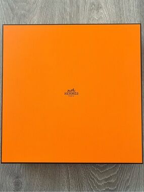 Hermes Box (BB235)